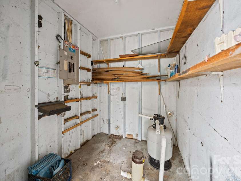 1158 Sunset Court, Conover, NC 28613.  MLS# CAR4328975, YatesRealty ID 8278. Utility Room
