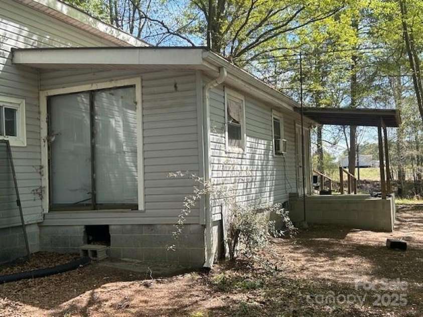 843 Hines Road, Mooresboro, NC 28114.  MLS# CAR4246304, YatesRealty ID 8278. 