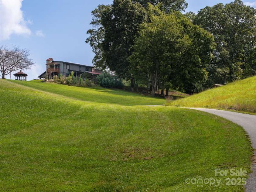 50 Holland Ridge Drive, Candler, NC 28715.  MLS# CAR4312644, YatesRealty ID 828. 