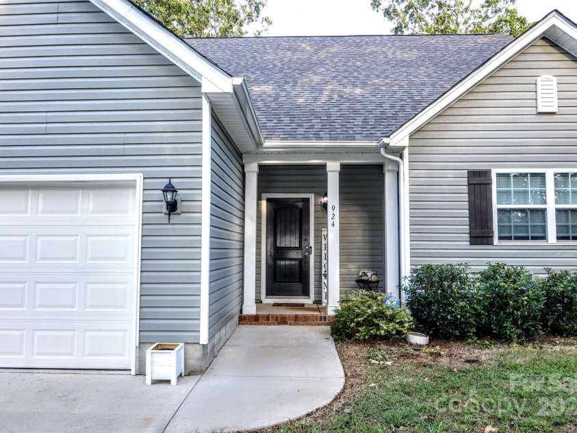 924 Marshville Olive Branch Road, Marshville, NC 28103.  MLS# CAR4179066, YatesRealty ID 828. 