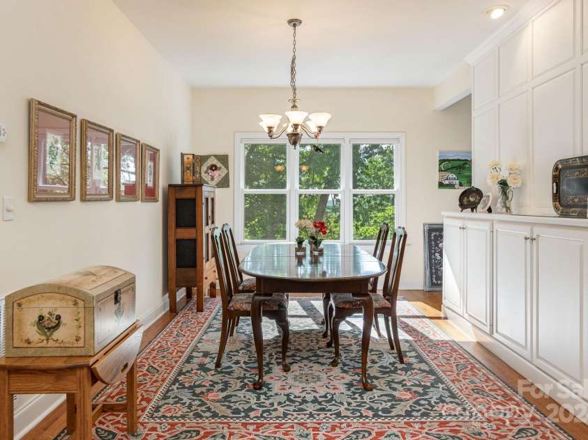 103 IVEY Lane, Flat Rock, NC 28731.  MLS# CAR4159661, YatesRealty ID 8280. 