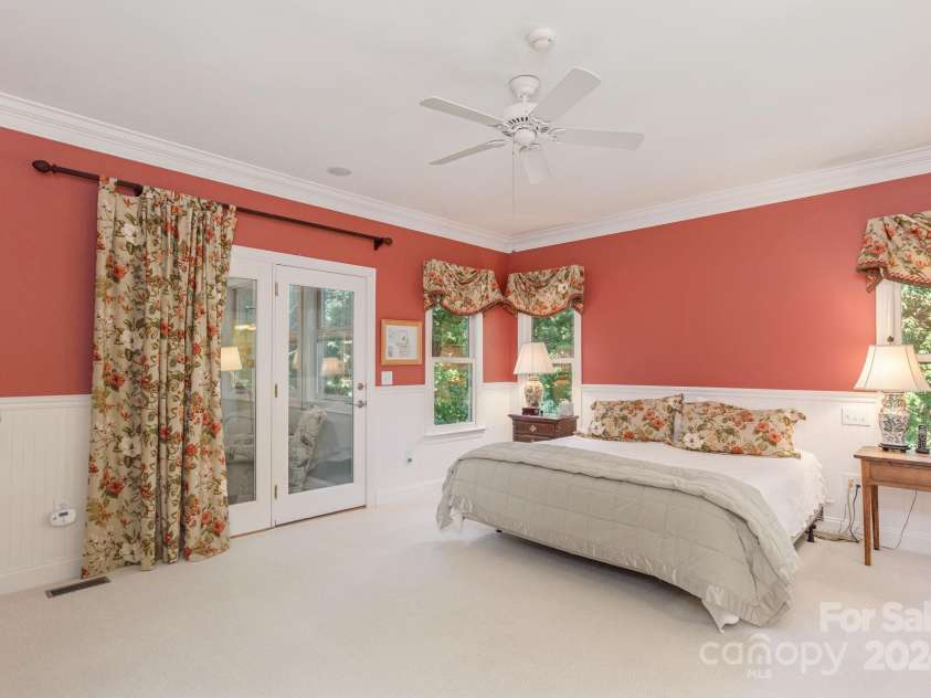 103 IVEY Lane, Flat Rock, NC 28731.  MLS# CAR4159661, YatesRealty ID 8280. 