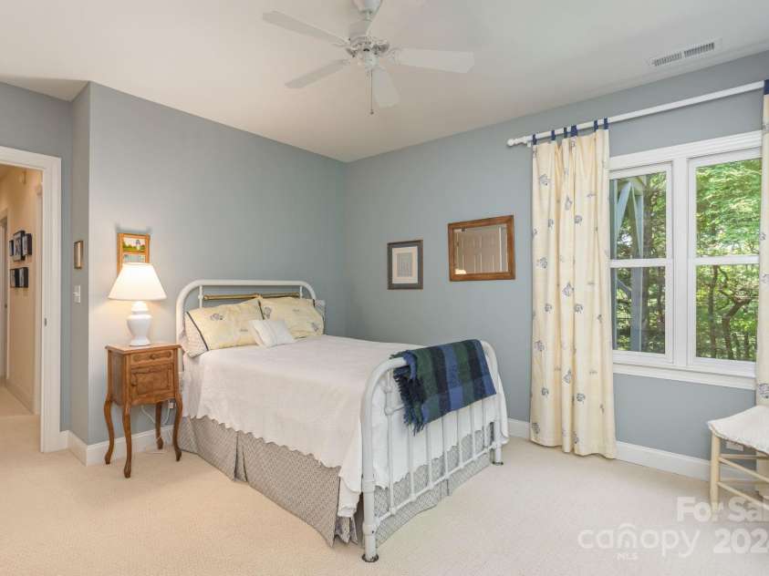 103 IVEY Lane, Flat Rock, NC 28731.  MLS# CAR4159661, YatesRealty ID 8280. 