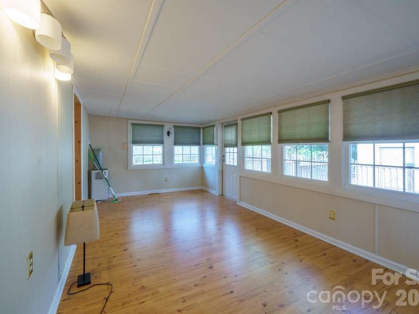 222 Summertree Drive, Troutman, NC 28166.  MLS# CAR4360677, YatesRealty ID 8280. 