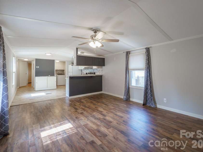 222 Summertree Drive, Troutman, NC 28166.  MLS# CAR4360677, YatesRealty ID 8280. 