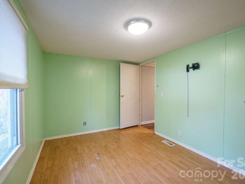 222 Summertree Drive, Troutman, NC 28166.  MLS# CAR4360677, YatesRealty ID 8280. 