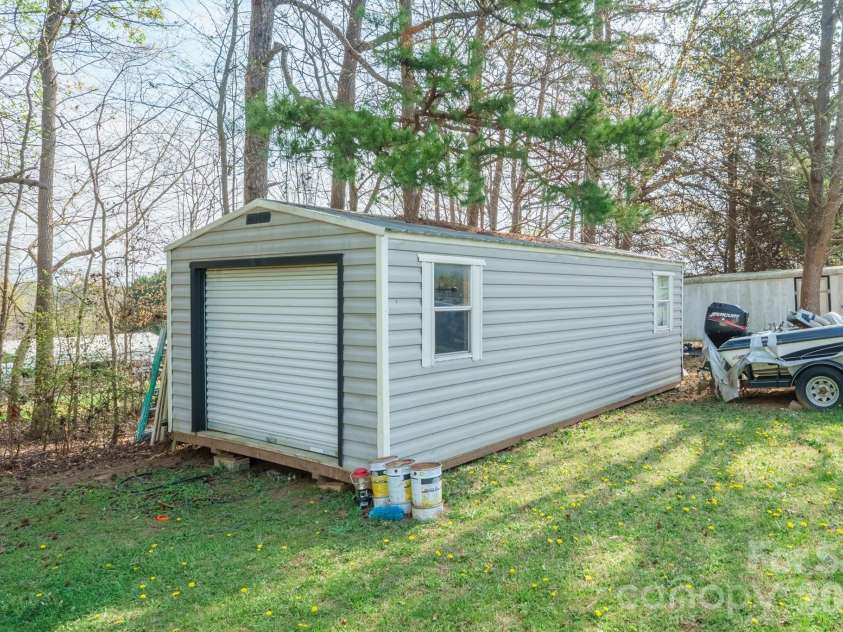 222 Summertree Drive, Troutman, NC 28166.  MLS# CAR4360677, YatesRealty ID 8280. 