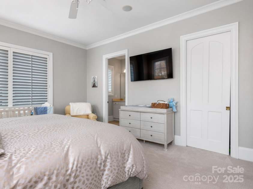 2223 Croydon Road, Charlotte, NC 28207.  MLS# CAR4218044, YatesRealty ID 8281. Bedroom 2