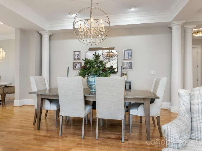 2223 Croydon Road, Charlotte, NC 28207.  MLS# CAR4218044, YatesRealty ID 8281. Dining