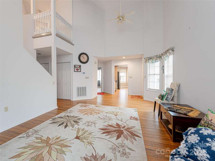 361 Laurel Park Place, Hendersonville, NC 28791.  MLS# CAR4244197, YatesRealty ID 8283. 