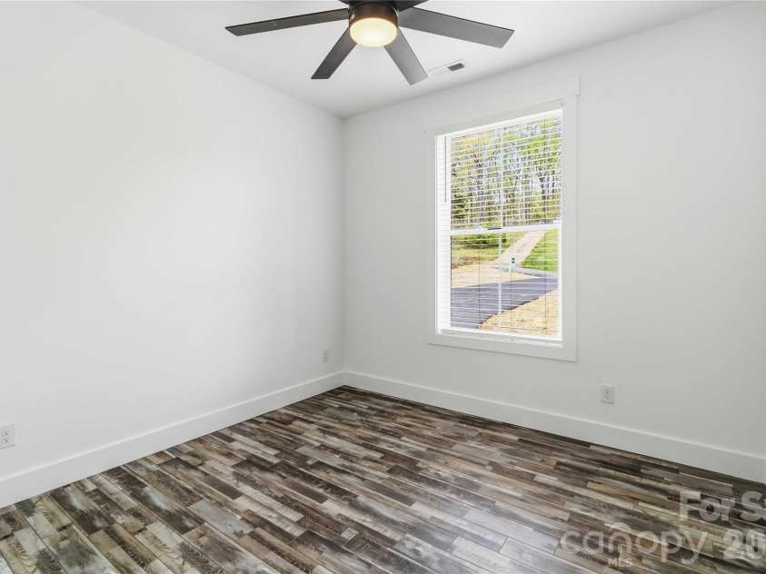 602 Stateline Road, Clover, SC 29710.  MLS# CAR4362827, YatesRealty ID 8283. 2nd BR
