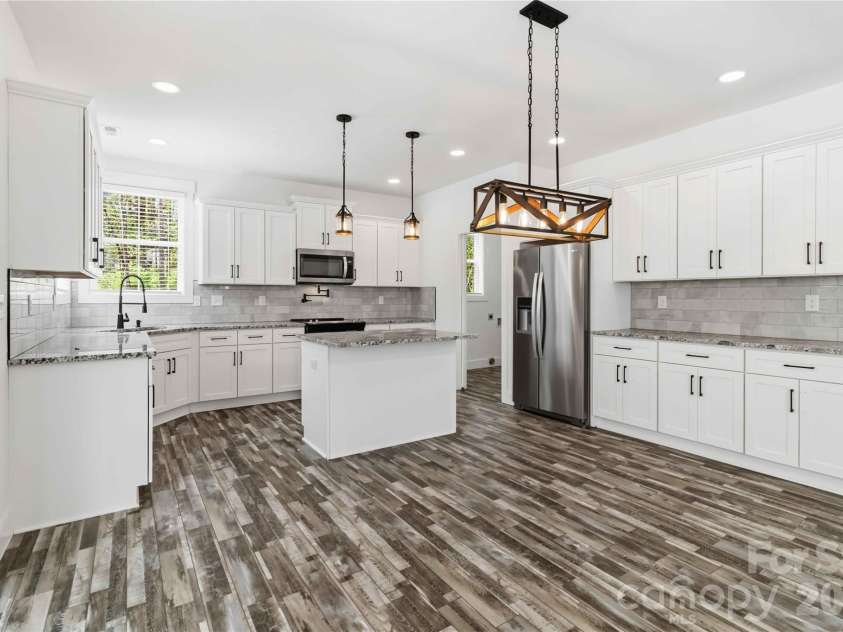 602 Stateline Road, Clover, SC 29710.  MLS# CAR4362827, YatesRealty ID 8283. 