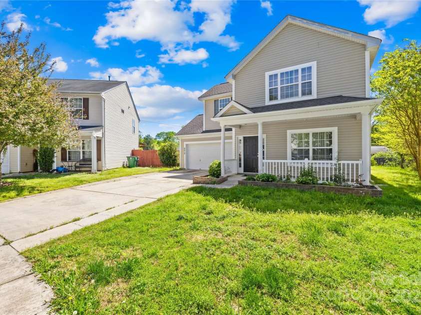 6418 Castlewynd Court, Charlotte, NC 28212.  MLS# CAR4248361, YatesRealty ID 8284. 