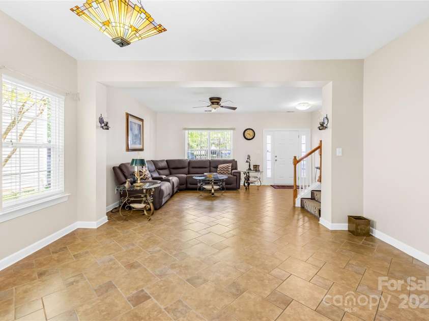 6418 Castlewynd Court, Charlotte, NC 28212.  MLS# CAR4248361, YatesRealty ID 8284. 