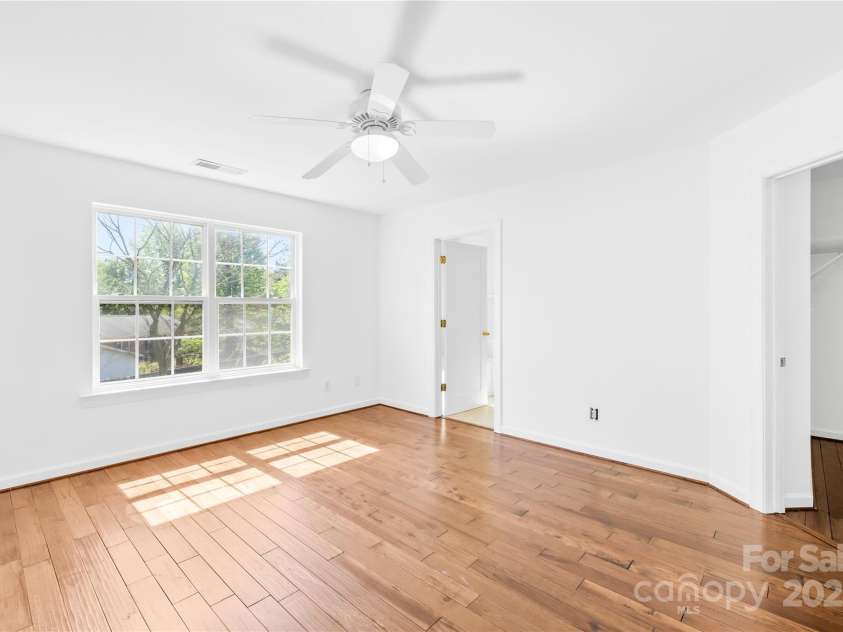 6418 Castlewynd Court, Charlotte, NC 28212.  MLS# CAR4248361, YatesRealty ID 8284. 