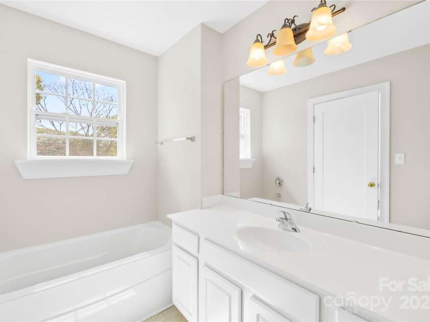 6418 Castlewynd Court, Charlotte, NC 28212.  MLS# CAR4248361, YatesRealty ID 8284. 