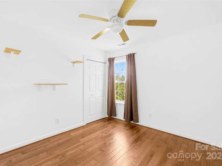 6418 Castlewynd Court, Charlotte, NC 28212.  MLS# CAR4248361, YatesRealty ID 8284. 