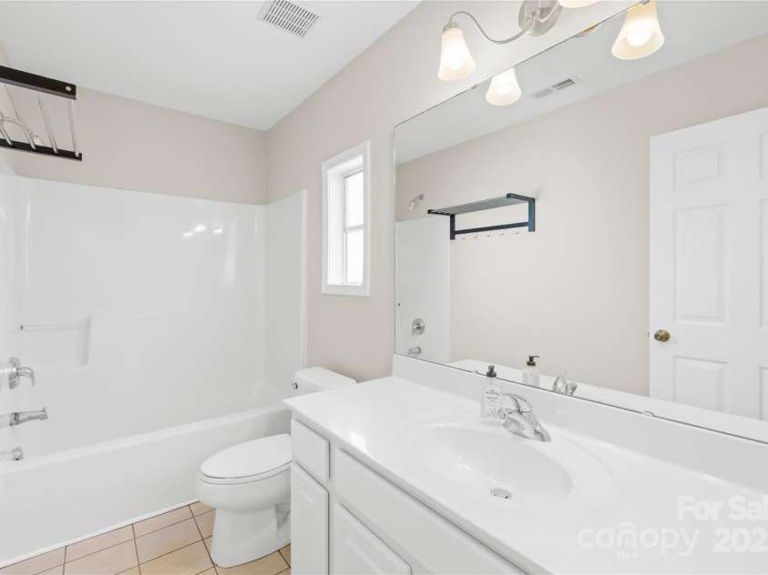 6418 Castlewynd Court, Charlotte, NC 28212.  MLS# CAR4248361, YatesRealty ID 8284. 