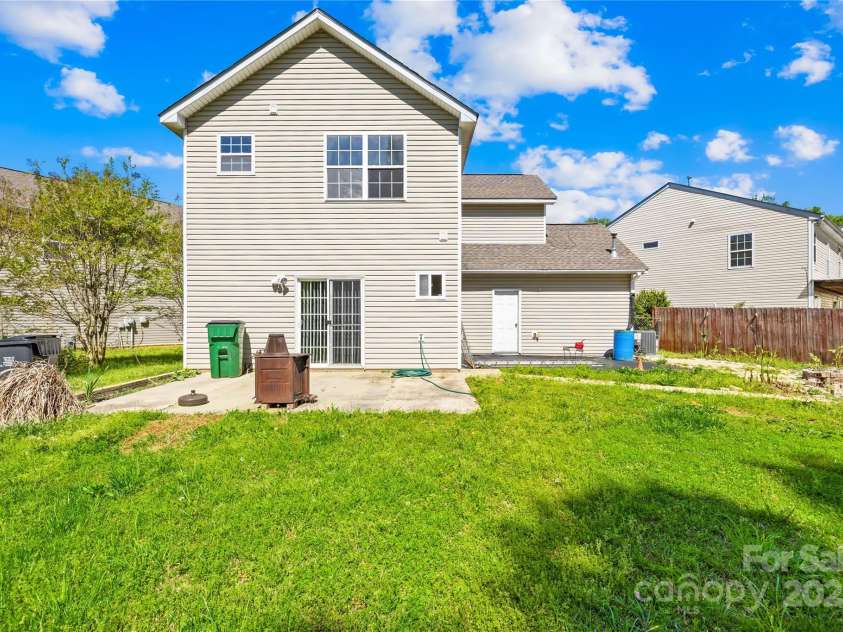6418 Castlewynd Court, Charlotte, NC 28212.  MLS# CAR4248361, YatesRealty ID 8284. 