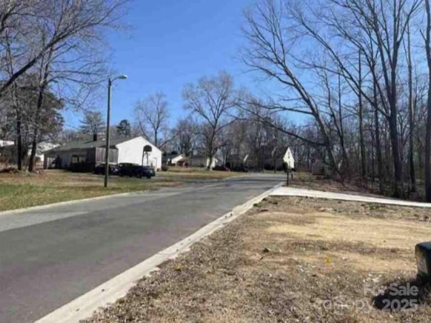8038 Pawtuckett Road, Charlotte, NC 28214.  MLS# CAR4245833, YatesRealty ID 8285. 