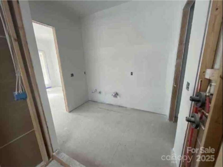 8038 Pawtuckett Road, Charlotte, NC 28214.  MLS# CAR4245833, YatesRealty ID 8285. Primary Bath