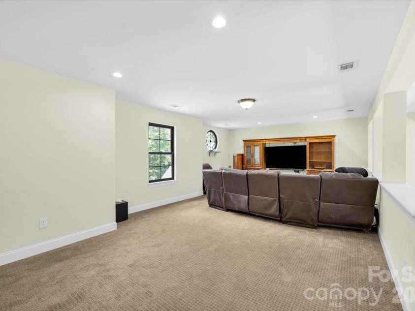 1194 99 Island Road, Blacksburg, SC 29702.  MLS# CAR4363786, YatesRealty ID 8287. 