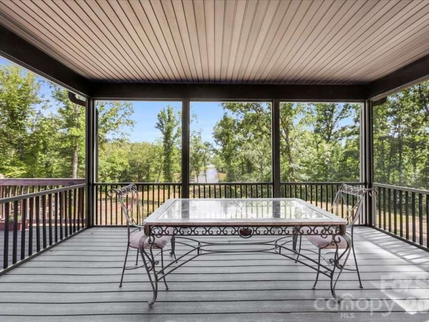 1194 99 Island Road, Blacksburg, SC 29702.  MLS# CAR4363786, YatesRealty ID 8287. 
