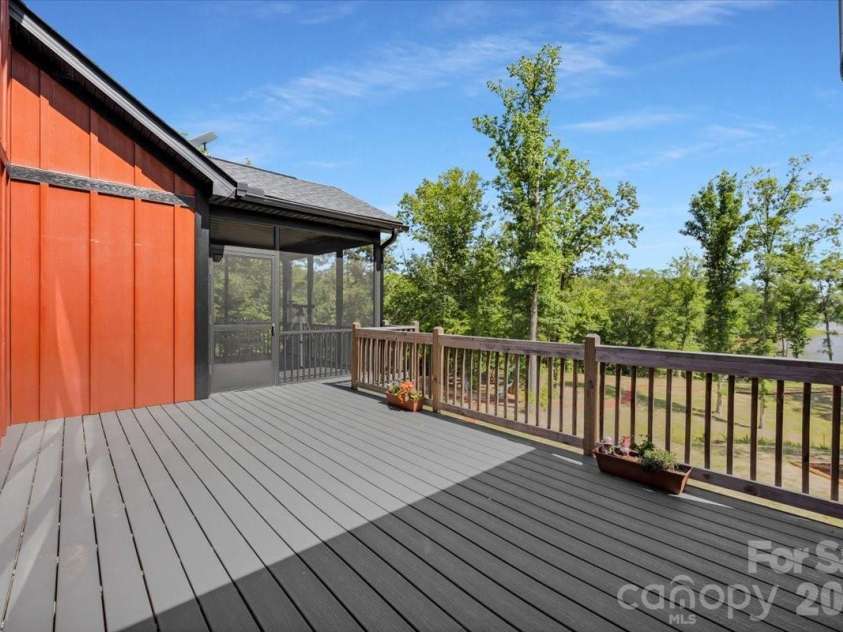 1194 99 Island Road, Blacksburg, SC 29702.  MLS# CAR4363786, YatesRealty ID 8287. 