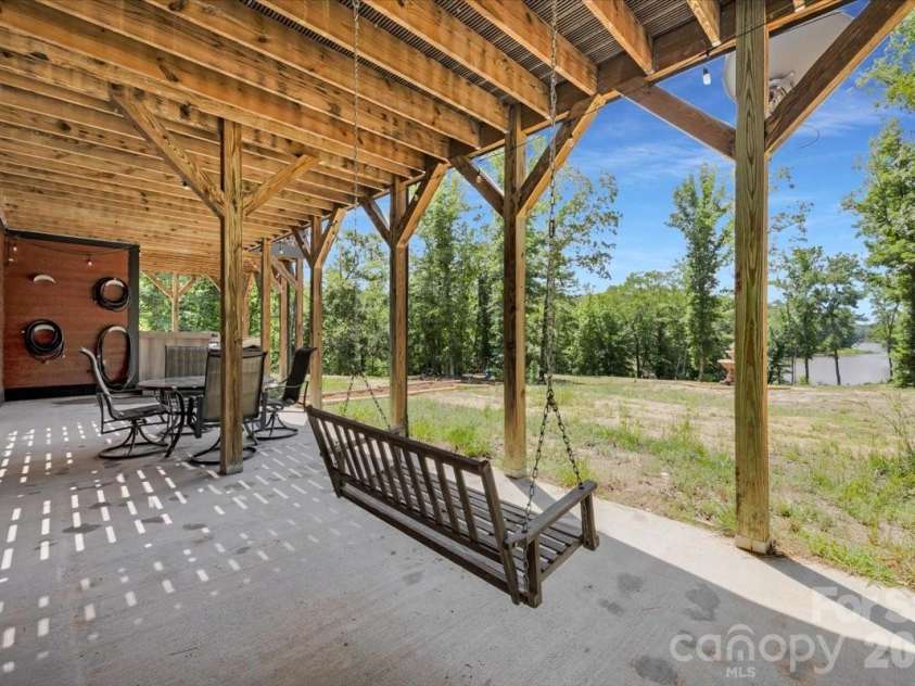 1194 99 Island Road, Blacksburg, SC 29702.  MLS# CAR4363786, YatesRealty ID 8287. 
