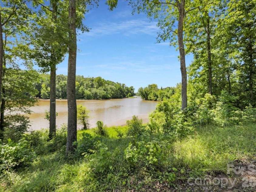 1194 99 Island Road, Blacksburg, SC 29702.  MLS# CAR4363786, YatesRealty ID 8287. 