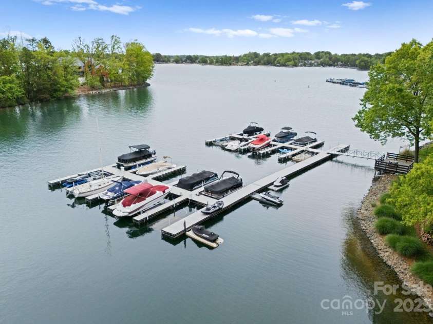 20614 Pointe Regatta Drive, Cornelius, NC 28031.  MLS# CAR4249179, YatesRealty ID 8287. 