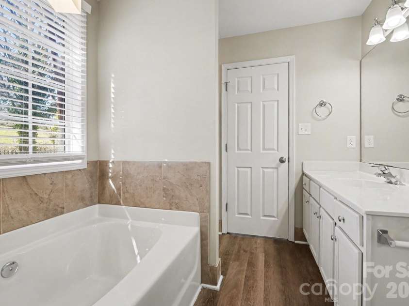 10132 Orchard Grass Court, Charlotte, NC 28278.  MLS# CAR4359207, YatesRealty ID 8289. 