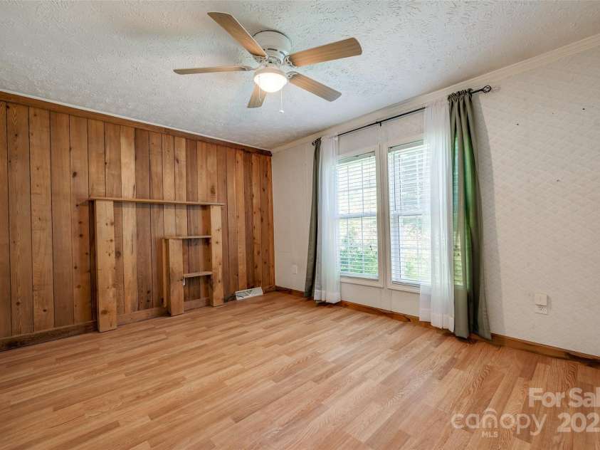 1060 Sierra Road, York, SC 29745.  MLS# CAR4245532, YatesRealty ID 8289. 