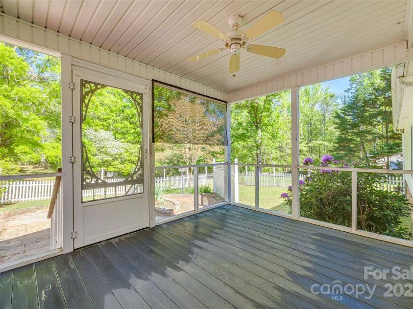 1060 Sierra Road, York, SC 29745.  MLS# CAR4245532, YatesRealty ID 8289. 