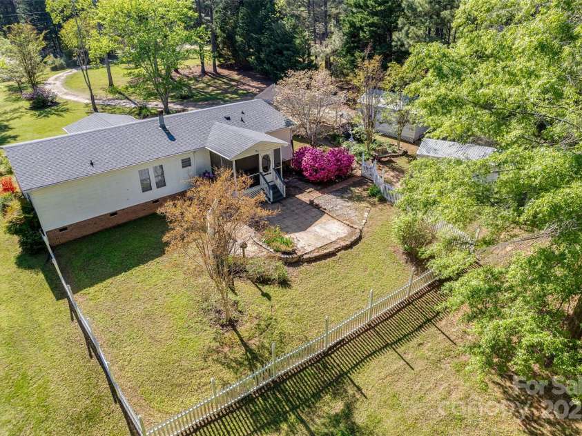 1060 Sierra Road, York, SC 29745.  MLS# CAR4245532, YatesRealty ID 8289. 