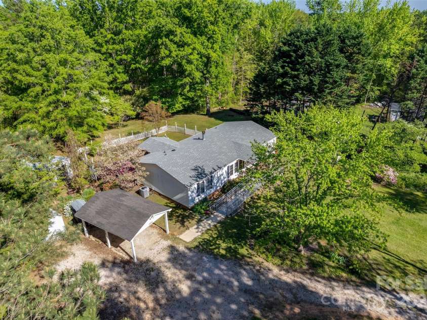 1060 Sierra Road, York, SC 29745.  MLS# CAR4245532, YatesRealty ID 8289. 