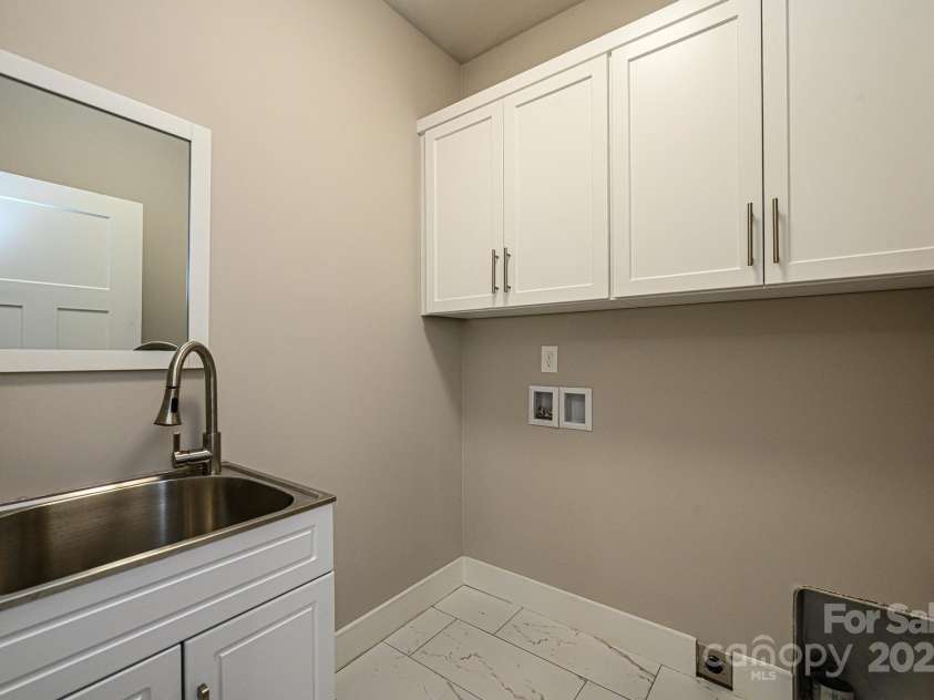 141 Winwood Circle, Granite Falls, NC 28630.  MLS# CAR4212757, YatesRealty ID 829. 