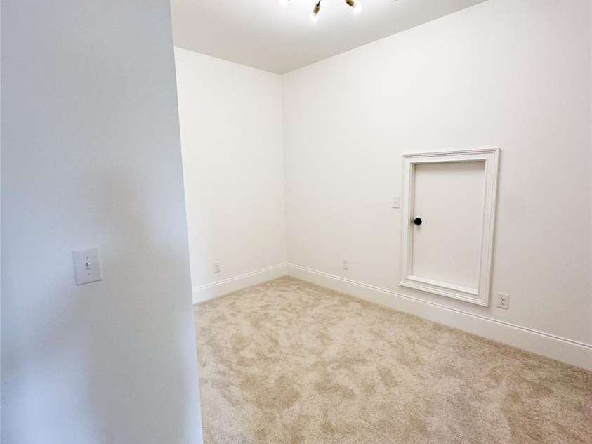 1705 Brandywine Drive, Matthews, NC 28105.  MLS# CAR4363355, YatesRealty ID 8290. 