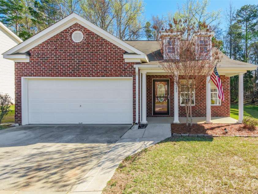 689 Lynville Lane, Rock Hill, SC 29730.  MLS# CAR4358829, YatesRealty ID 8291. 