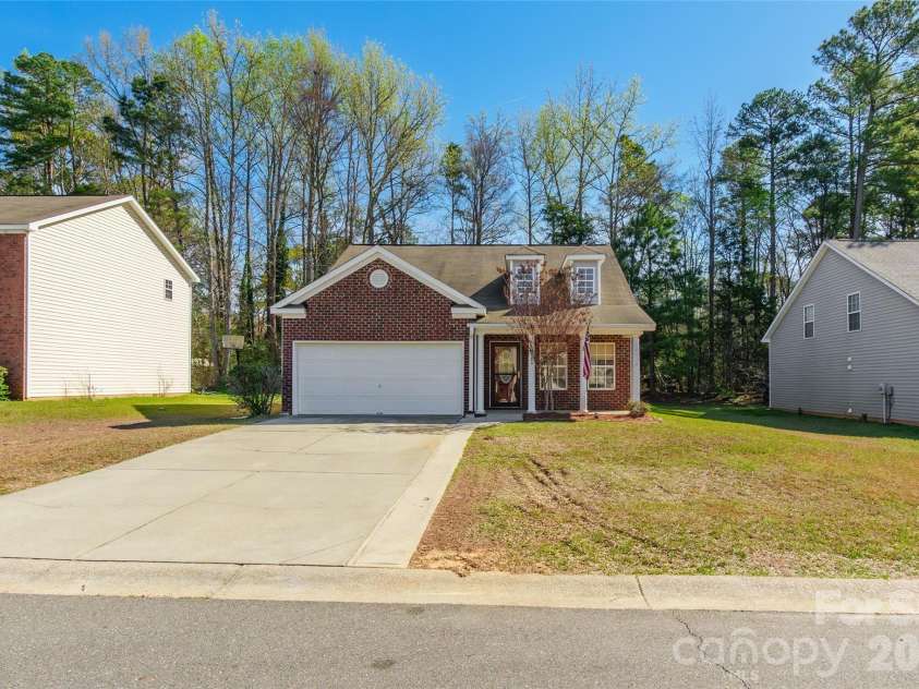 689 Lynville Lane, Rock Hill, SC 29730.  MLS# CAR4358829, YatesRealty ID 8291. 