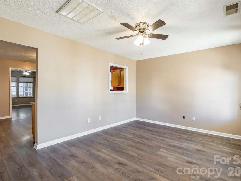 689 Lynville Lane, Rock Hill, SC 29730.  MLS# CAR4358829, YatesRealty ID 8291. 