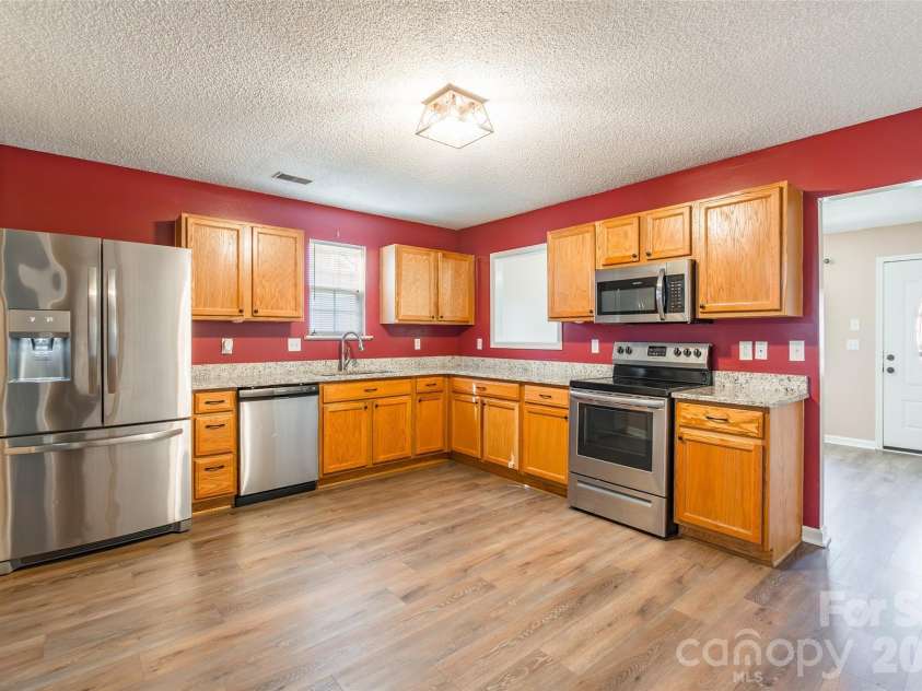689 Lynville Lane, Rock Hill, SC 29730.  MLS# CAR4358829, YatesRealty ID 8291. 