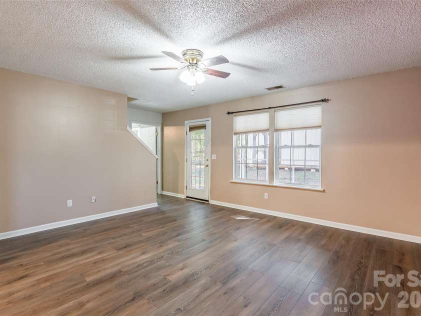 689 Lynville Lane, Rock Hill, SC 29730.  MLS# CAR4358829, YatesRealty ID 8291. 