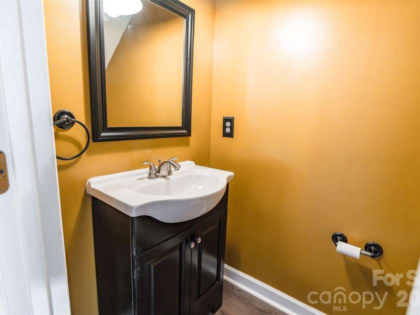 689 Lynville Lane, Rock Hill, SC 29730.  MLS# CAR4358829, YatesRealty ID 8291. 