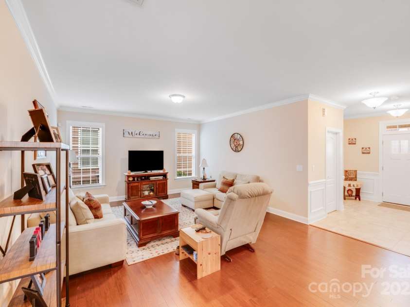 11135 Bailey Park Nature Drive, Cornelius, NC 28031.  MLS# CAR4332152, YatesRealty ID 8293. 