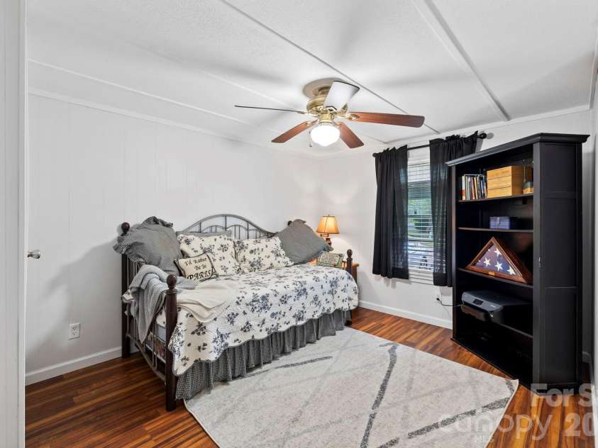 12 Timbers Edge Lane, Fairview, NC 28730.  MLS# CAR4387395, YatesRealty ID 8294. 