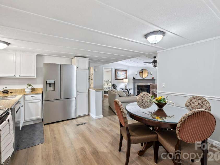 12 Timbers Edge Lane, Fairview, NC 28730.  MLS# CAR4387395, YatesRealty ID 8294. 