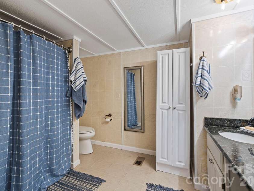 12 Timbers Edge Lane, Fairview, NC 28730.  MLS# CAR4387395, YatesRealty ID 8294. 