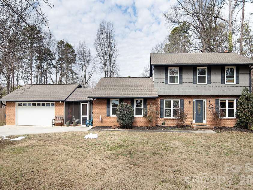 8550 Cottonwood Trail, Concord, NC 28027.  MLS# CAR4342361, YatesRealty ID 8295. 