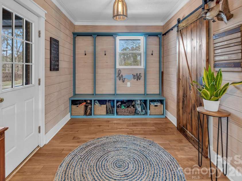 8550 Cottonwood Trail, Concord, NC 28027.  MLS# CAR4342361, YatesRealty ID 8295. Entry/drop zone